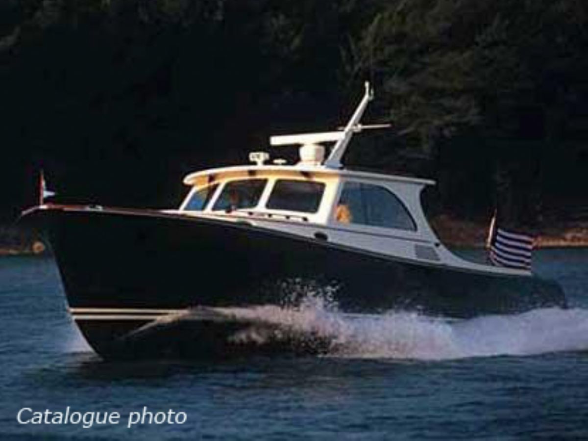 Hinckley Talaria 40