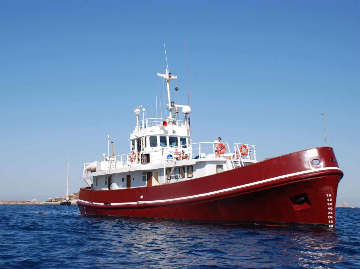 Richard Dunston Royal Navy Support Vessel